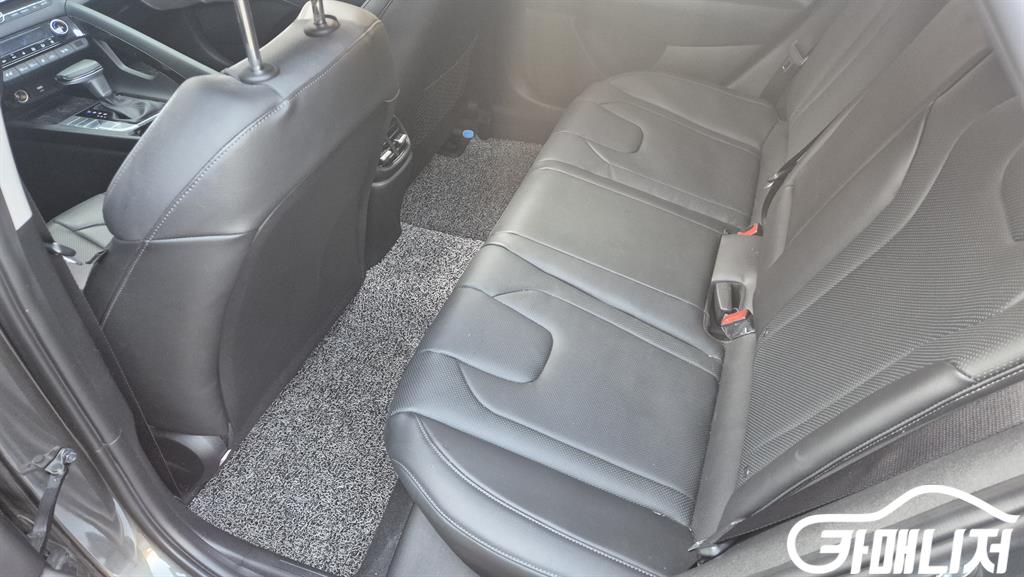 Hyundai Avante 1.6 Inspiration thumbnail 10