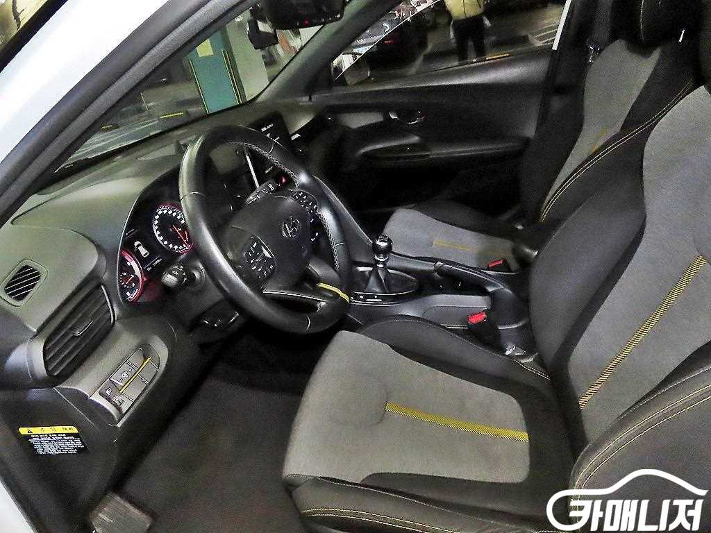 Hyundai Veloster 1.6 Turbo Sport thumbnail 6