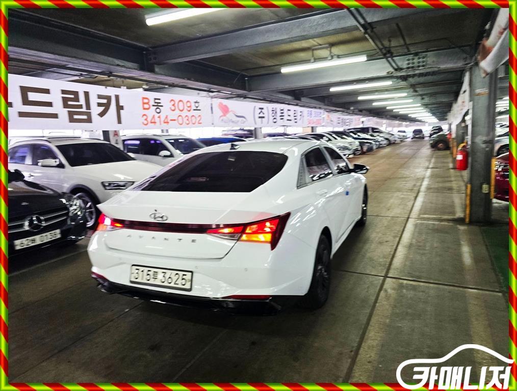 Hyundai Avante Avante Hybrid Modern thumbnail 6