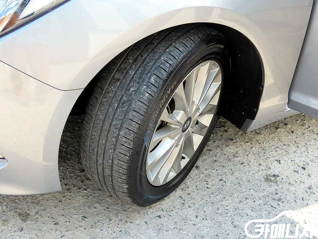 Hyundai Sonata 2.0 Smart thumbnail 20