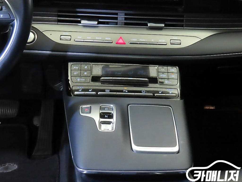 Hyundai Grandeur The New Grandeur IG Hybrid Premium Choice thumbnail 12