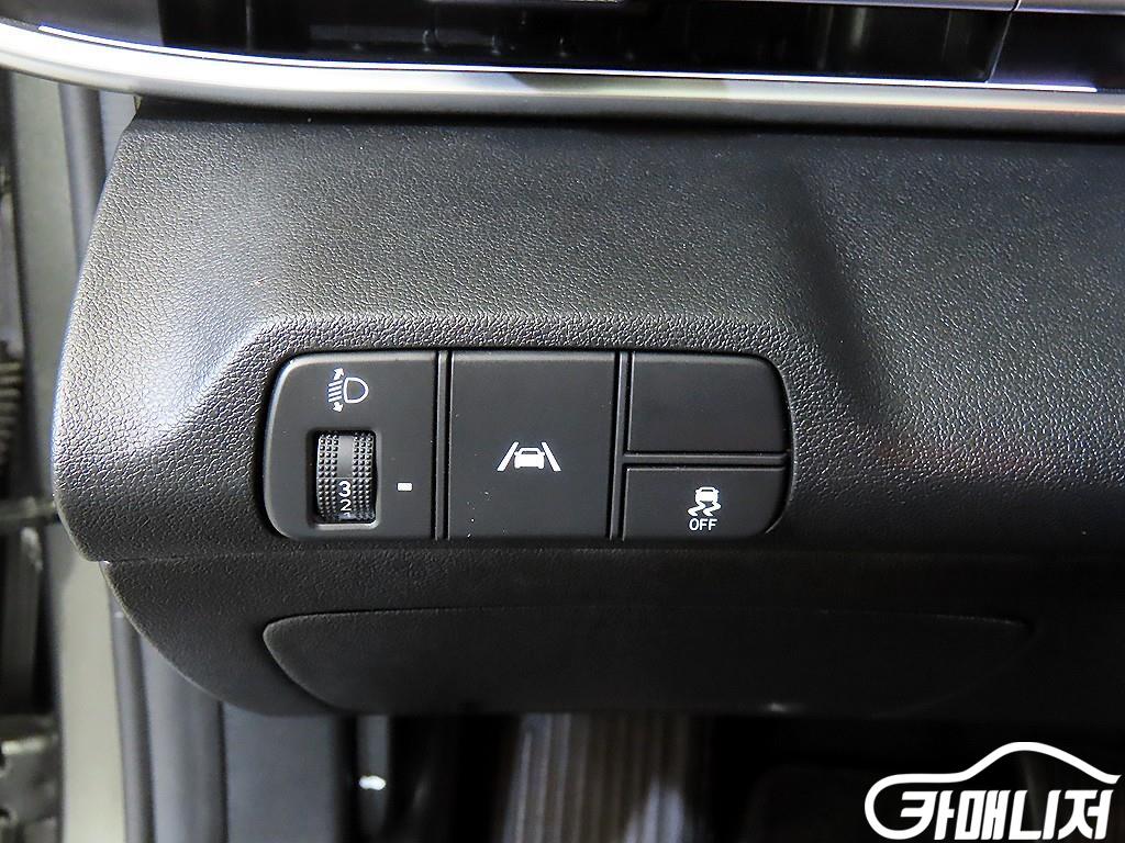 Hyundai Avante 1.6 Inspiration thumbnail 14