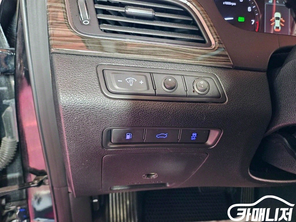 Hyundai Sonata 2.0 Premium thumbnail 15