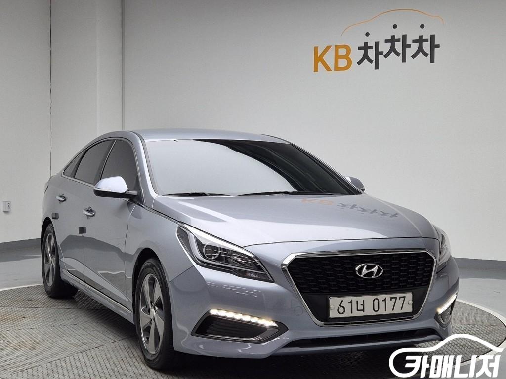 Hyundai Sonata Sonata Hybrid Premium thumbnail 4