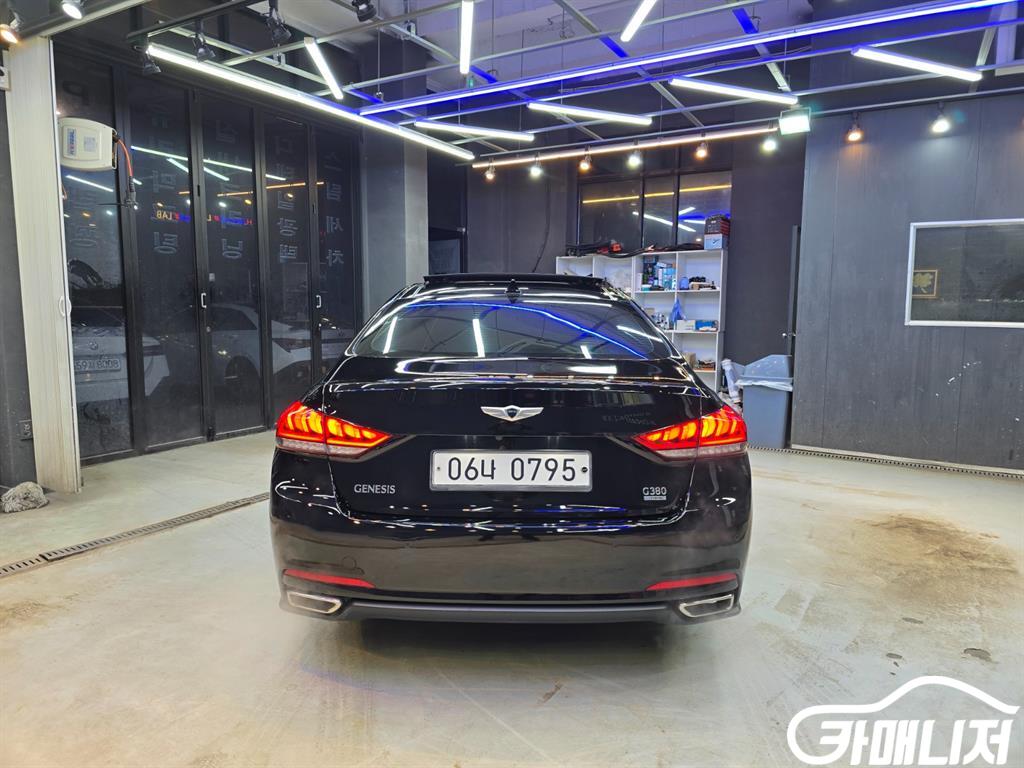 Hyundai Genesis GenesisDH G380 Prestige AWD thumbnail 2