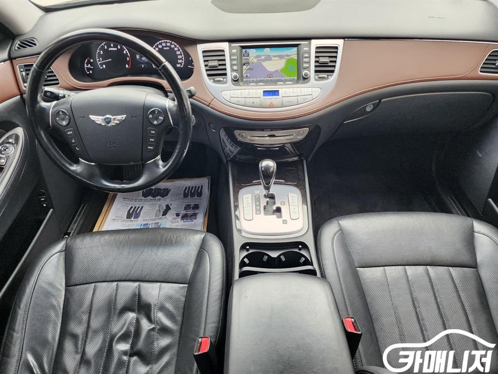 Hyundai Genesis BH330 LUXYRY thumbnail 9