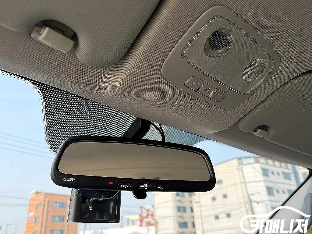 Hyundai Starex The New Grand Starex 2WD Wagon 12-Seater thumbnail 16