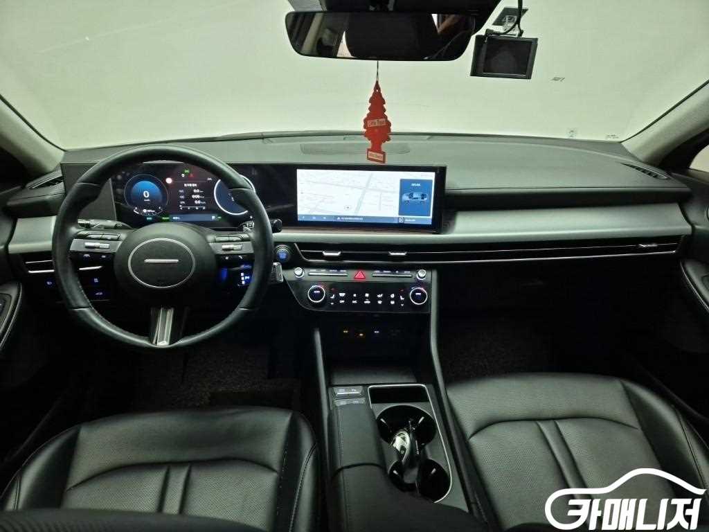 Hyundai Sonata Sonata The Edge Hybrid Premium thumbnail 7