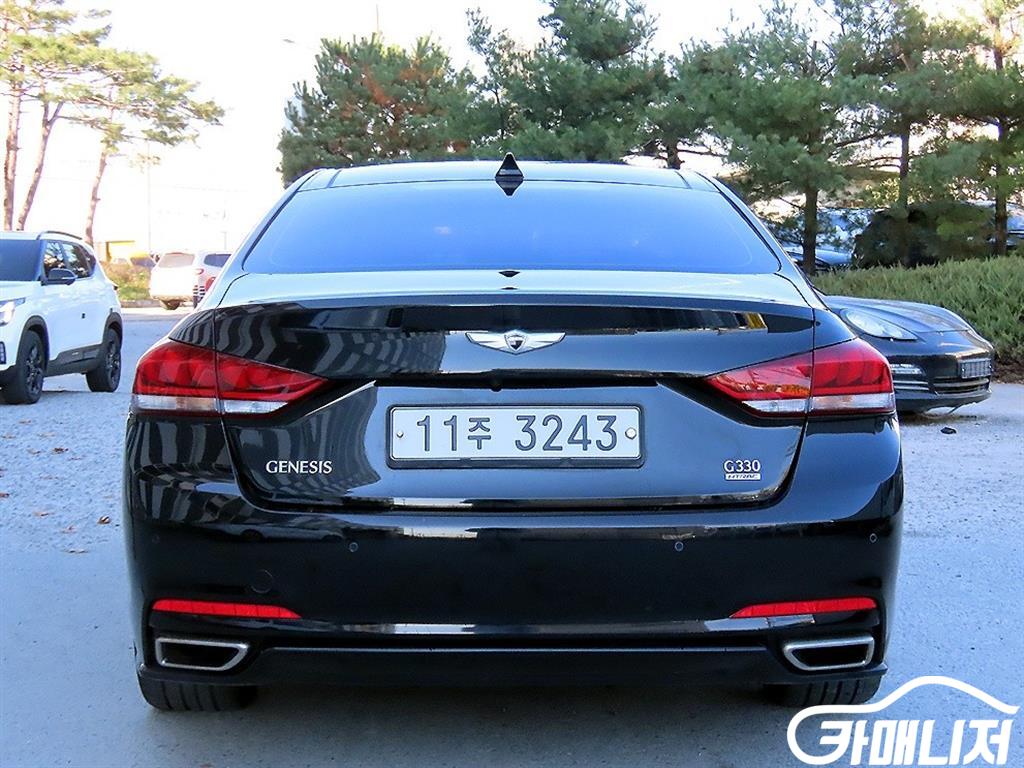 Hyundai Genesis GenesisDH G330 Premium AWD thumbnail 4