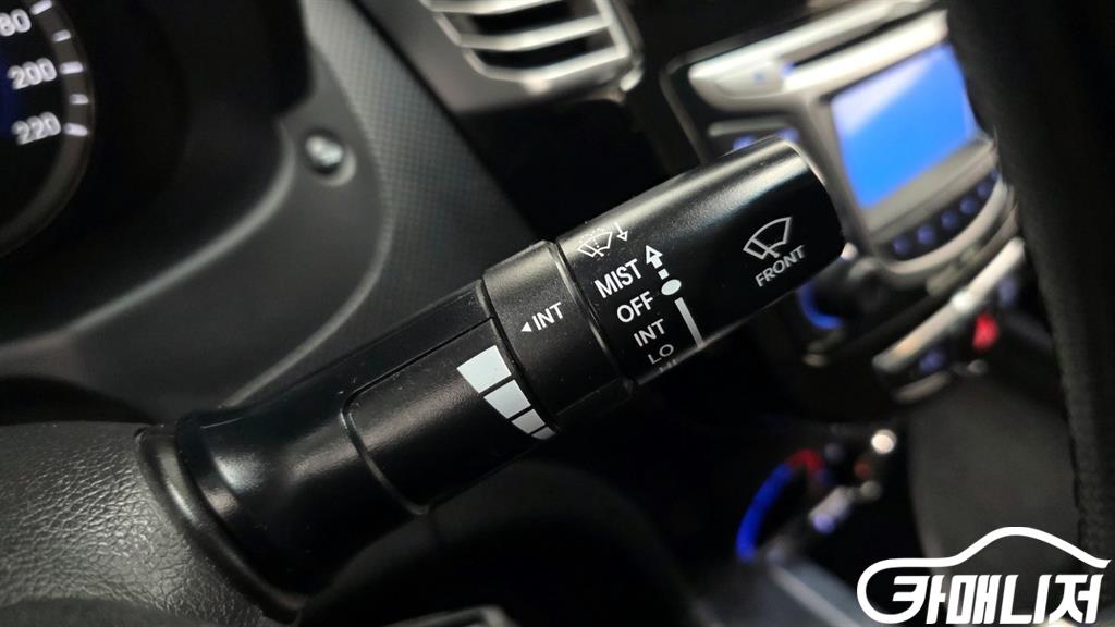 Hyundai Accent AccentFacelift 1.4VVT Premier thumbnail 18