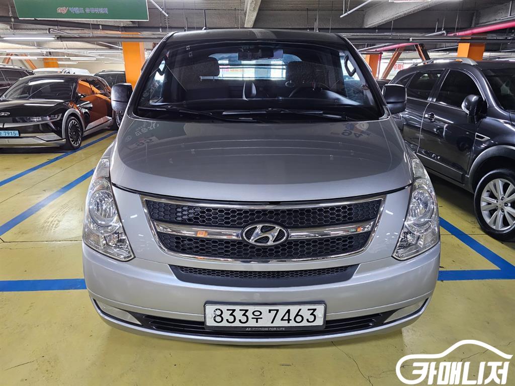 Hyundai Starex Grand Starex Van 3-Seater thumbnail 2