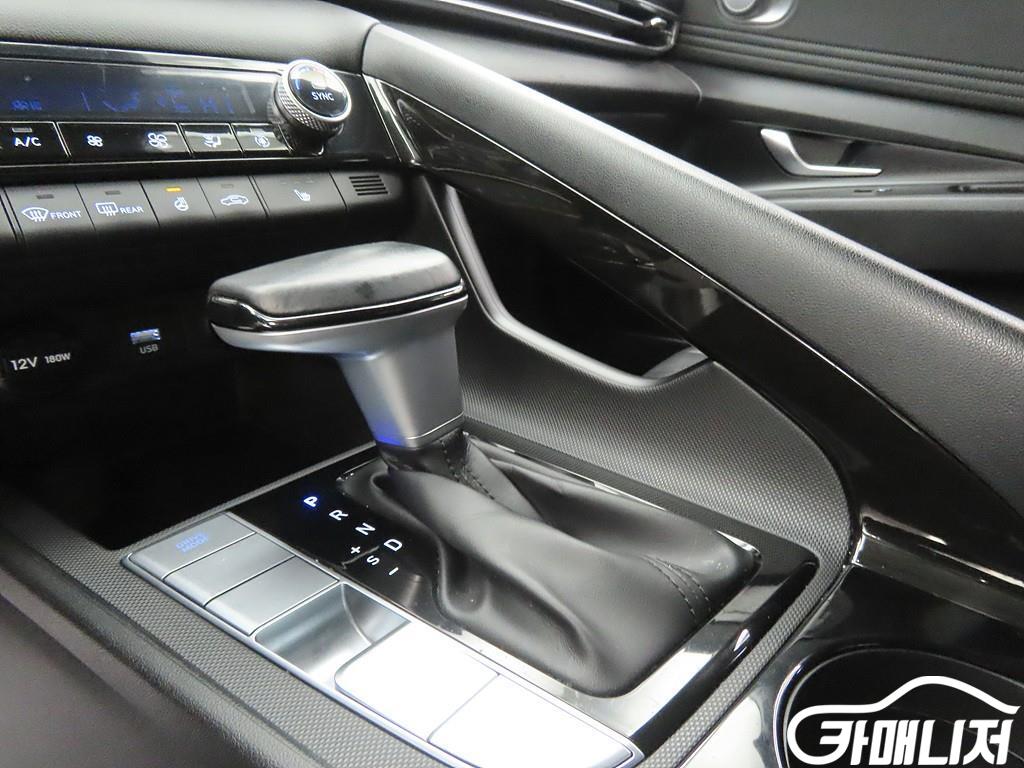 Hyundai Avante Avante Hybrid Modern thumbnail 11