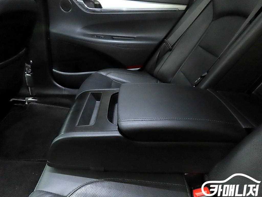 Hyundai Grandeur The New Grandeur IG Hybrid Premium Choice thumbnail 16