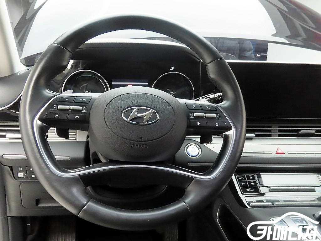 Hyundai Grandeur The New Grandeur IG Hybrid Premium Choice thumbnail 7