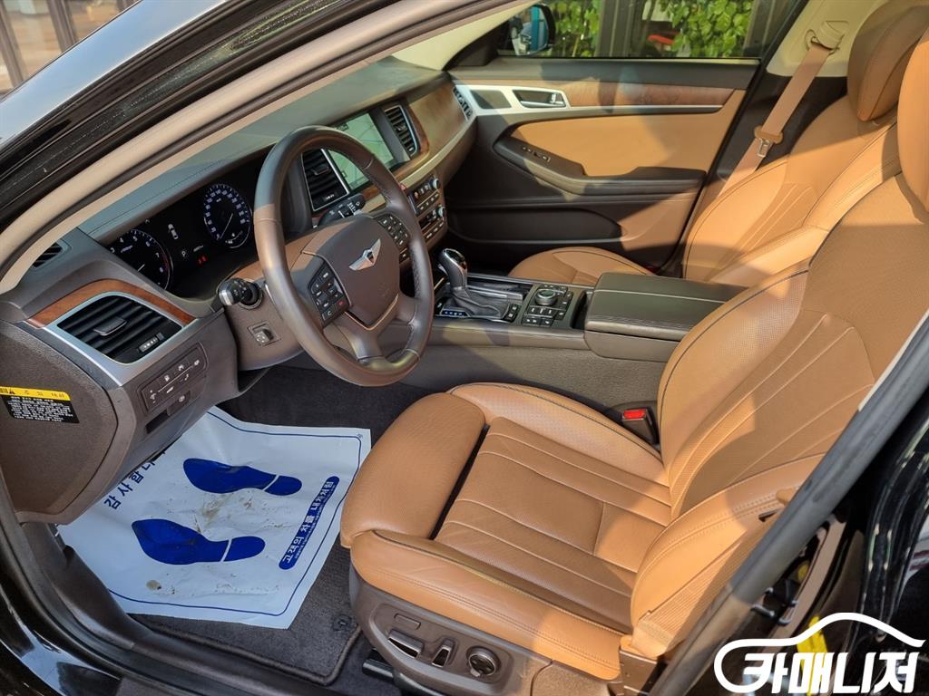 Hyundai Genesis GenesisDH G380 Painiseuteu Edition AWD thumbnail 14