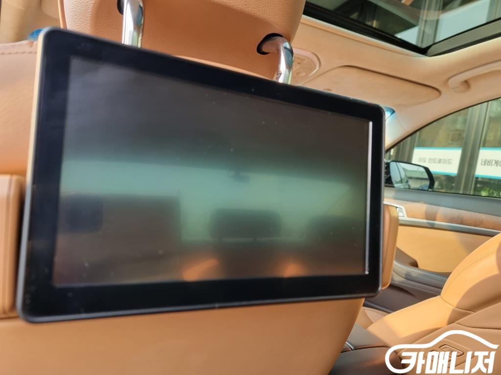 Hyundai Genesis GenesisDH G380 Painiseuteu Edition AWD thumbnail 16