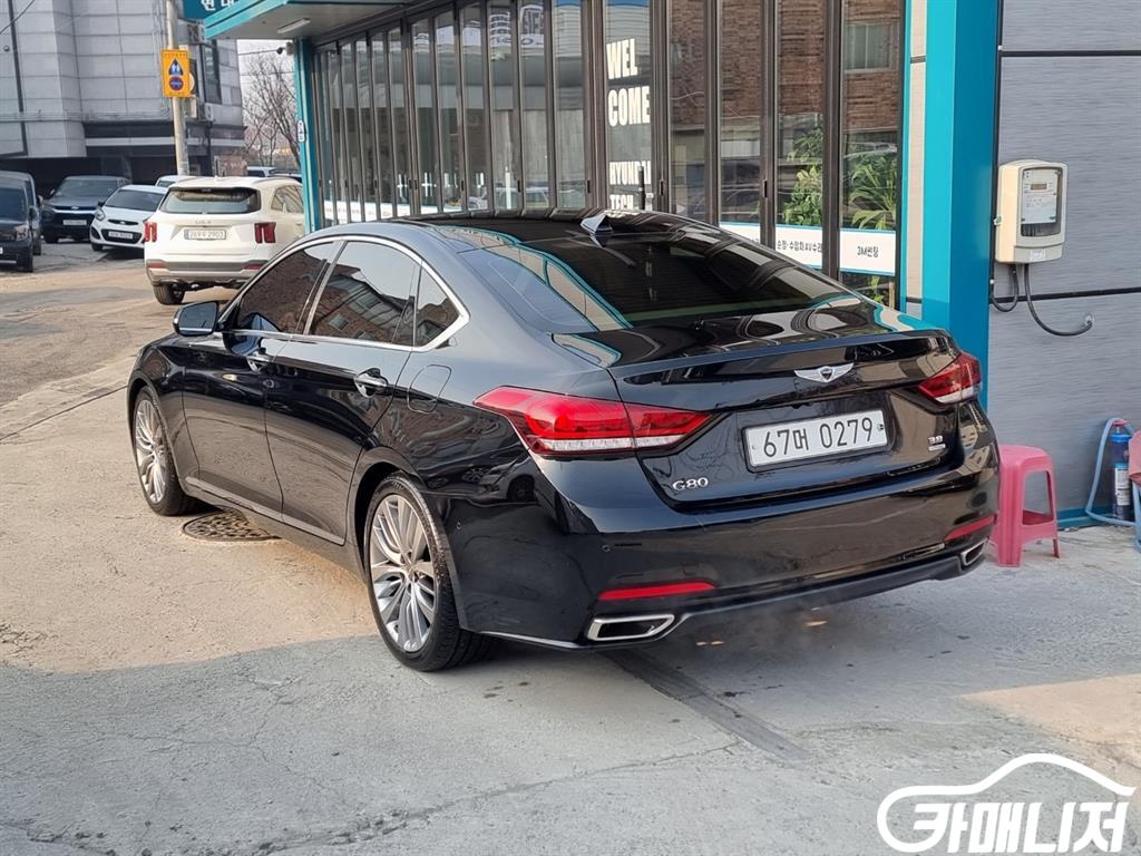 Hyundai Genesis GenesisDH G380 Painiseuteu Edition AWD thumbnail 3