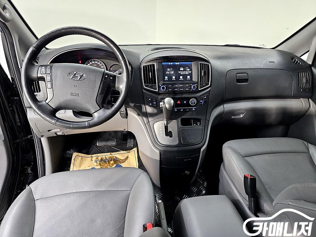 Hyundai Starex The New Grand Starex 2WD Urban 9-Seater thumbnail 5