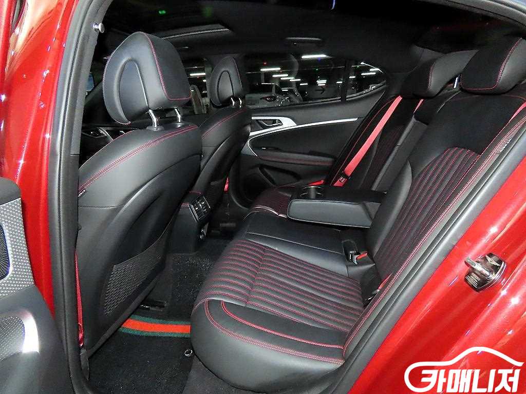 Genesis G70 The New G70 Gasoline 2.0T 4WD thumbnail 7