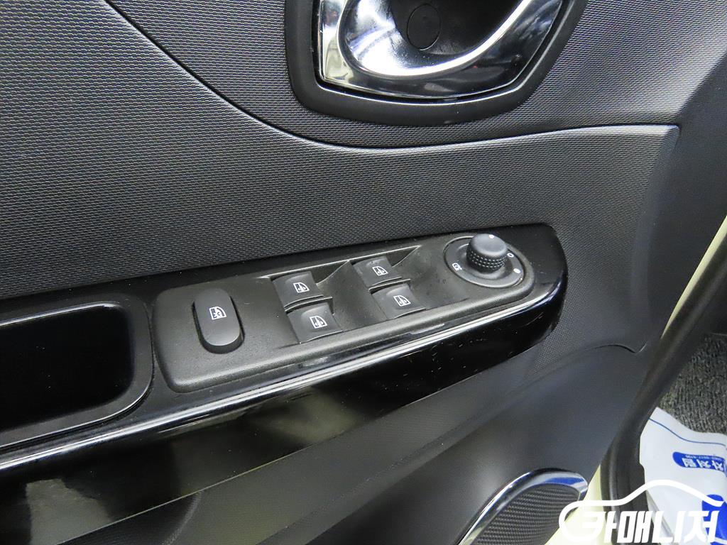 Renault Korea QM3 Diesel 1.5 RE Signature thumbnail 14