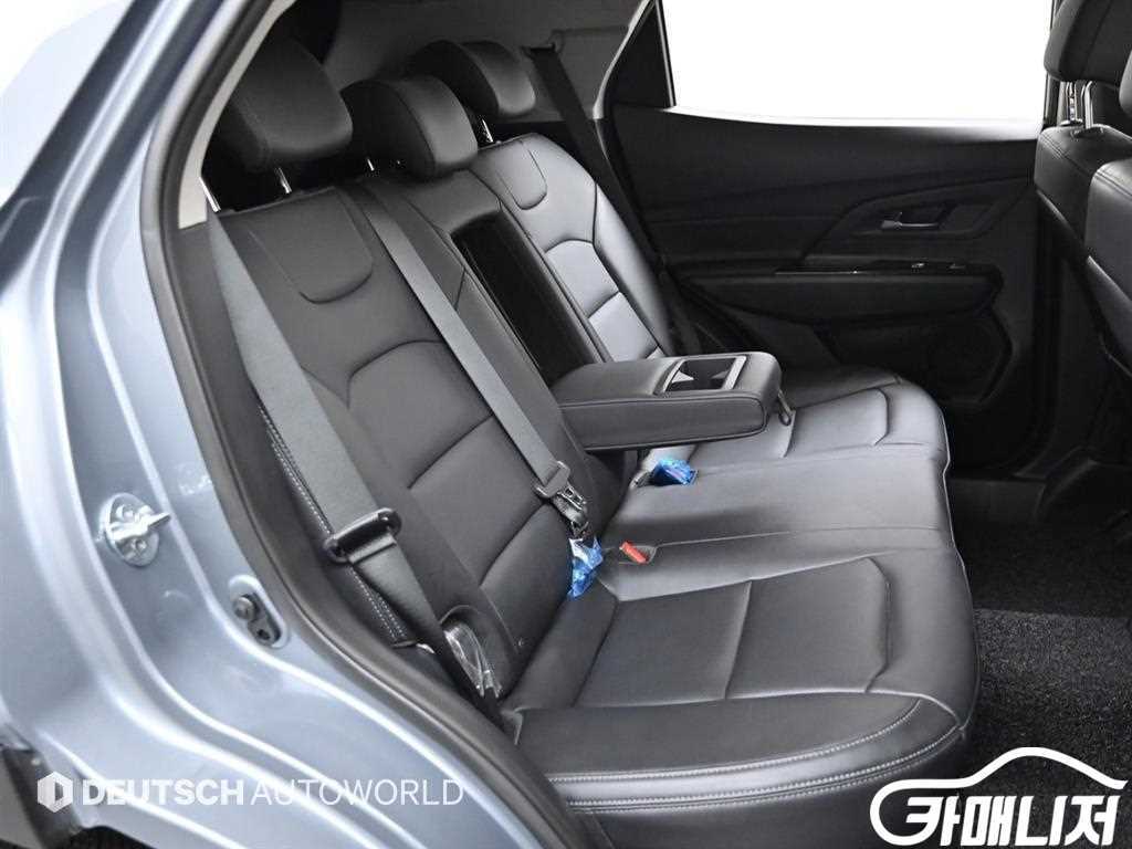 KG Mobility Korando ByutipulKorando 2WD Gasoline 1.5 C7 thumbnail 12