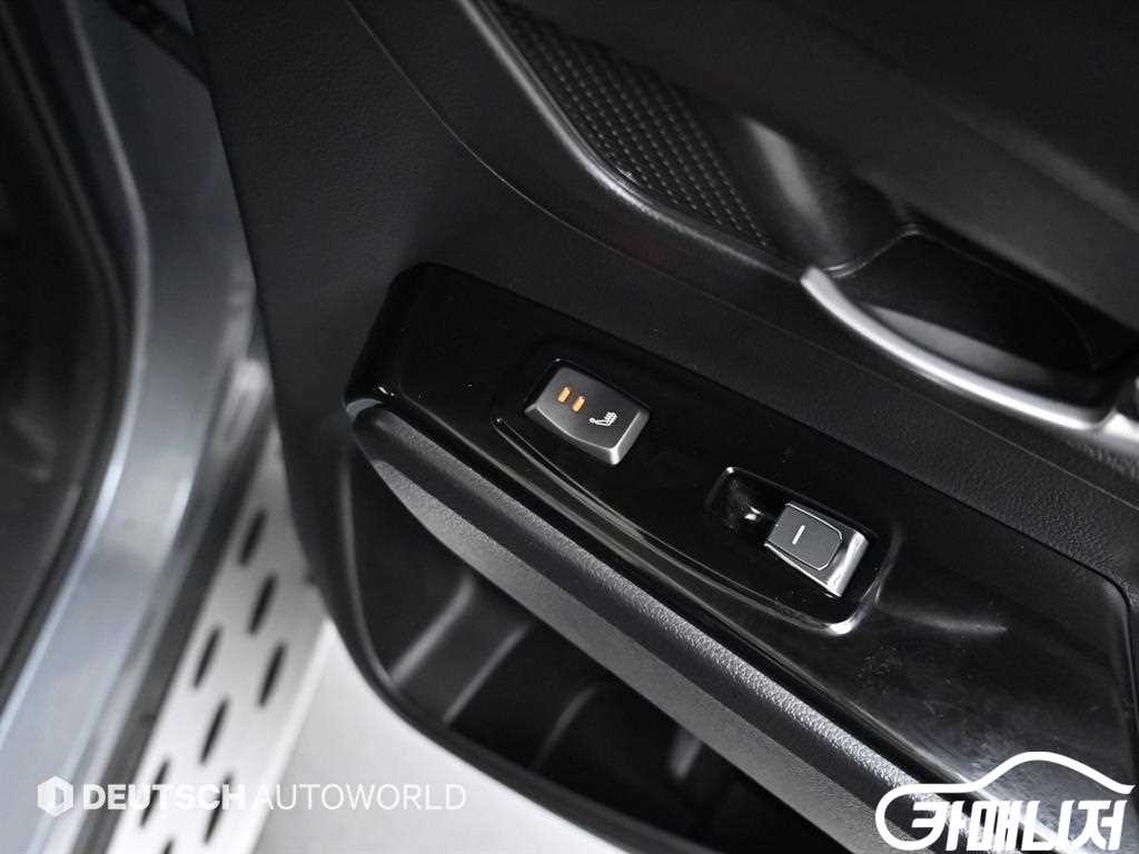 KG Mobility Korando ByutipulKorando 2WD Gasoline 1.5 C7 thumbnail 16