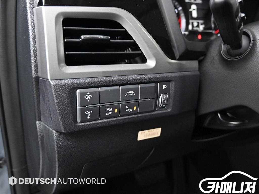 KG Mobility Korando ByutipulKorando 2WD Gasoline 1.5 C7 thumbnail 17