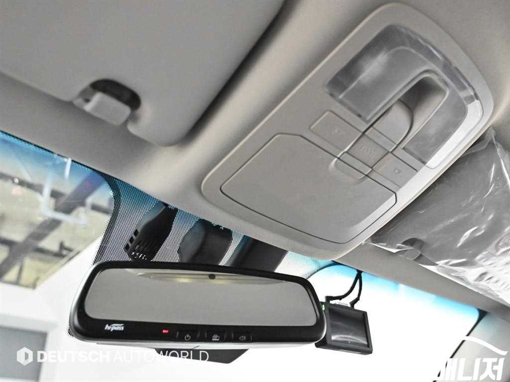 KG Mobility Korando ByutipulKorando 2WD Gasoline 1.5 C7 thumbnail 19