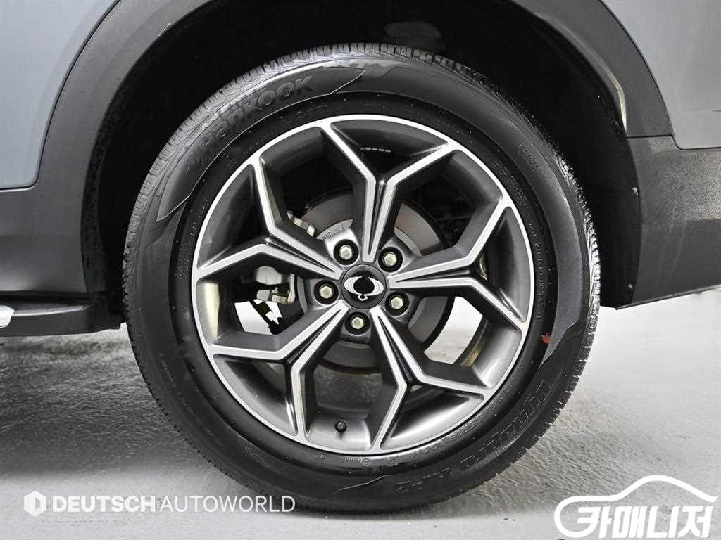 KG Mobility Korando ByutipulKorando 2WD Gasoline 1.5 C7 thumbnail 5