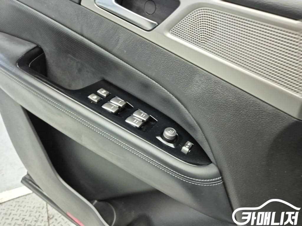 KG Mobility Rexton G4 Rexton Diesel 2.2 4WD thumbnail 17