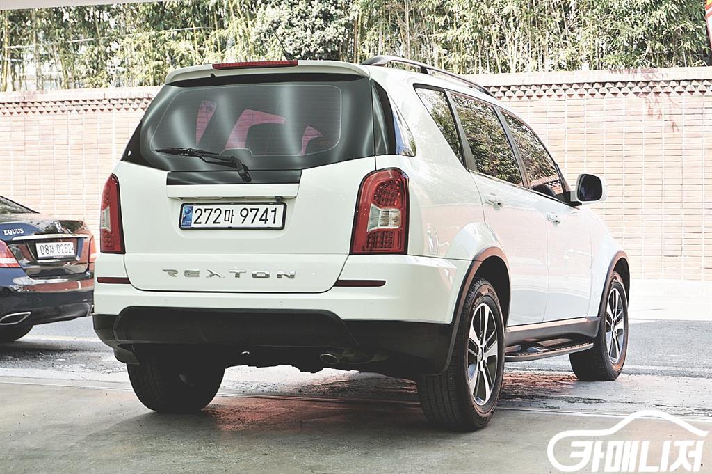 KG Mobility Rexton Rexton W 2.2 4WD RX7 thumbnail 3