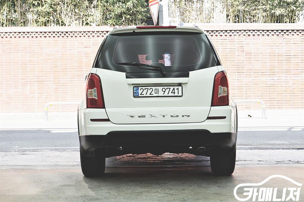 KG Mobility Rexton Rexton W 2.2 4WD RX7 thumbnail 4