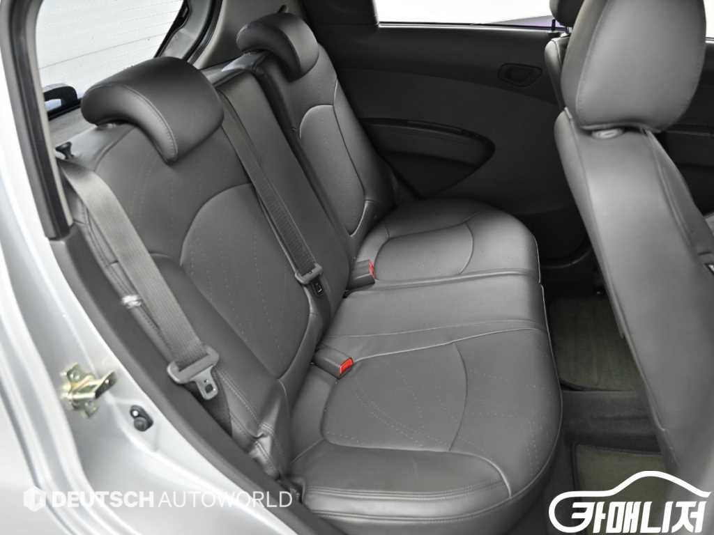 Chevrolet Spark LT thumbnail 12