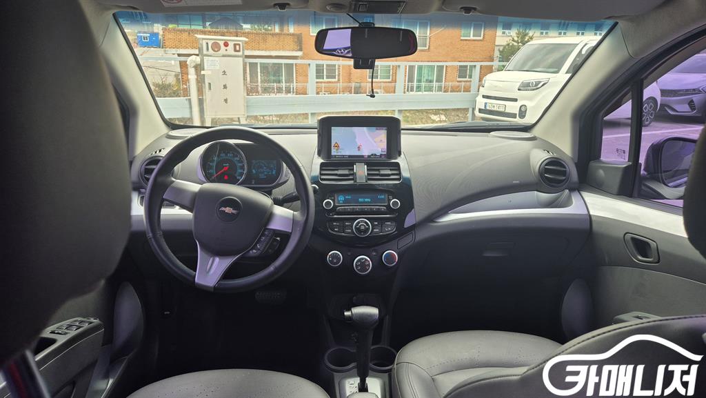 Chevrolet Spark LT thumbnail 11