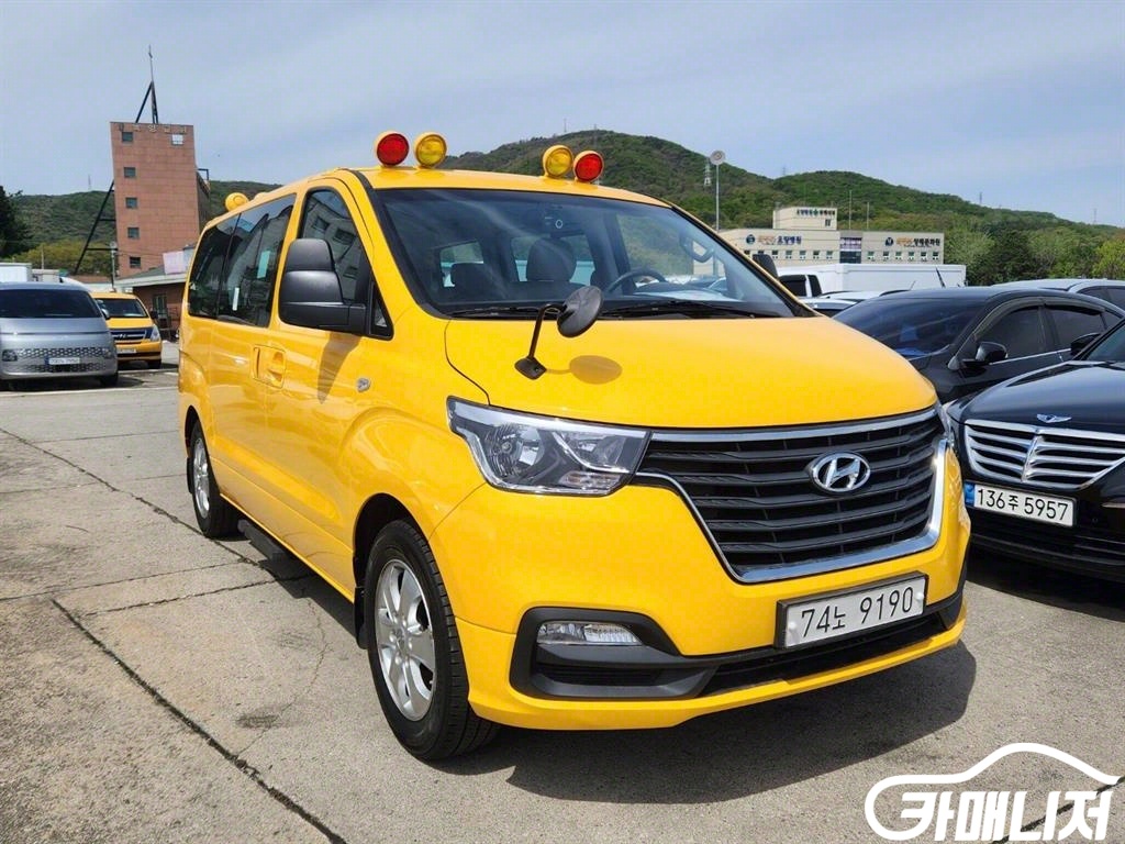 Hyundai Starex The New Grand Starex Child Safety Vehicle LPi thumbnail 3
