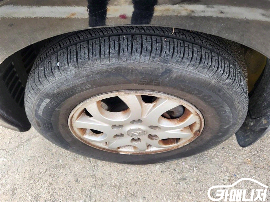 Hyundai Starex Grand Starex 12-Seater Wagon thumbnail 15