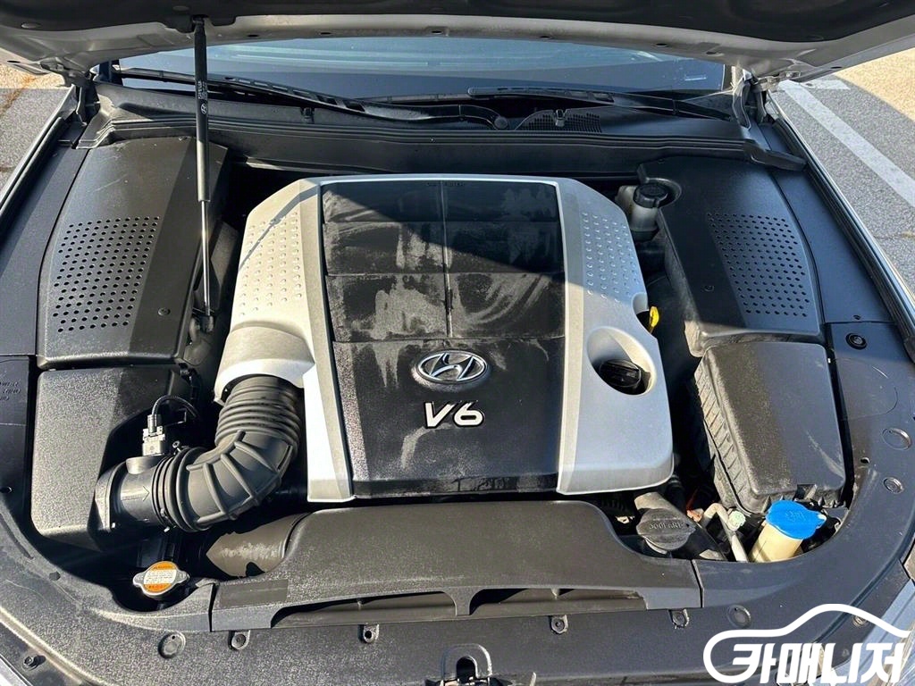 Hyundai Genesis BH330 LUXYRY thumbnail 16