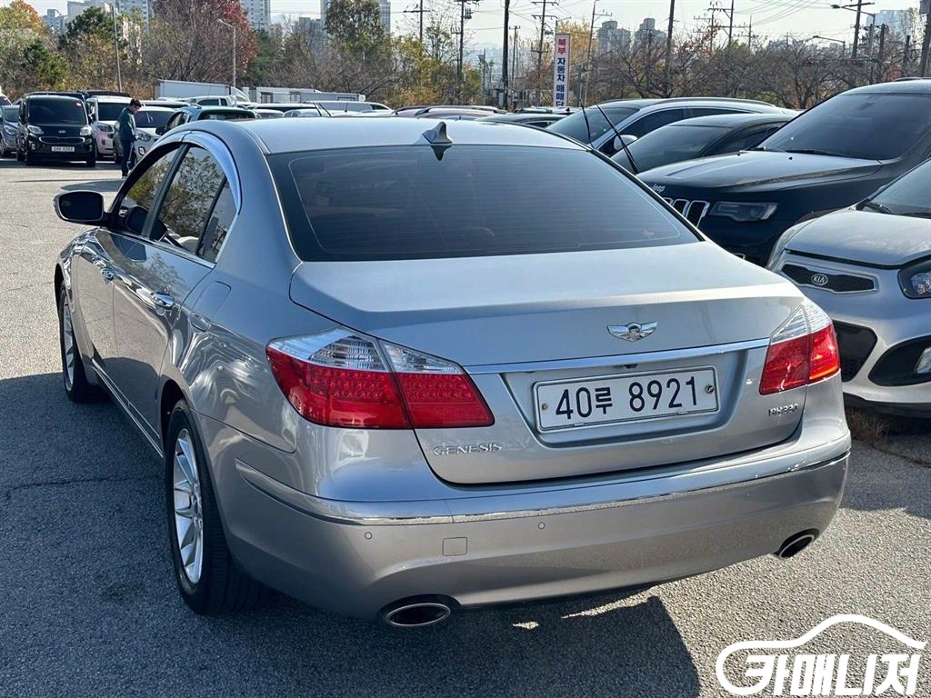 Hyundai Genesis BH330 LUXYRY thumbnail 4