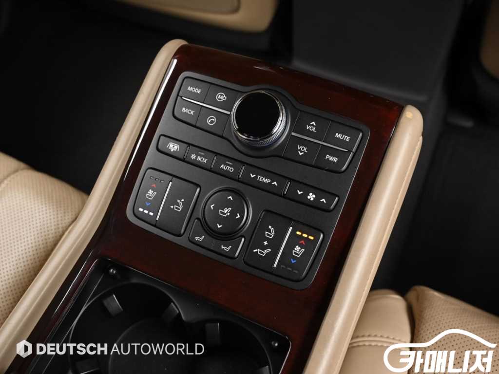 Hyundai Equus VS460 Prestige thumbnail 16