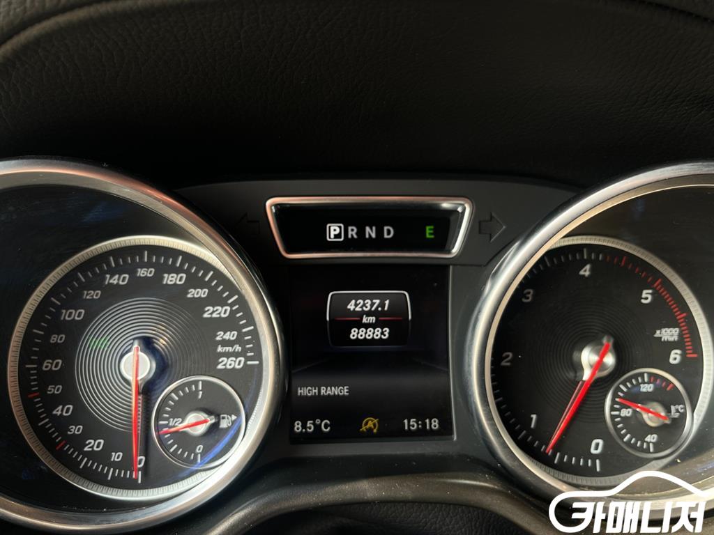 Mercedes-Benz G-Class G-Class W463 G350 D SportPackage thumbnail 5