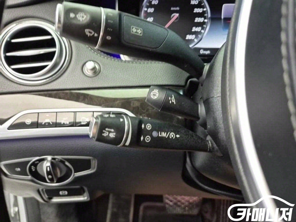 Mercedes-Benz S-Class S-Class-W222 S 350 d 4MATIC thumbnail 16