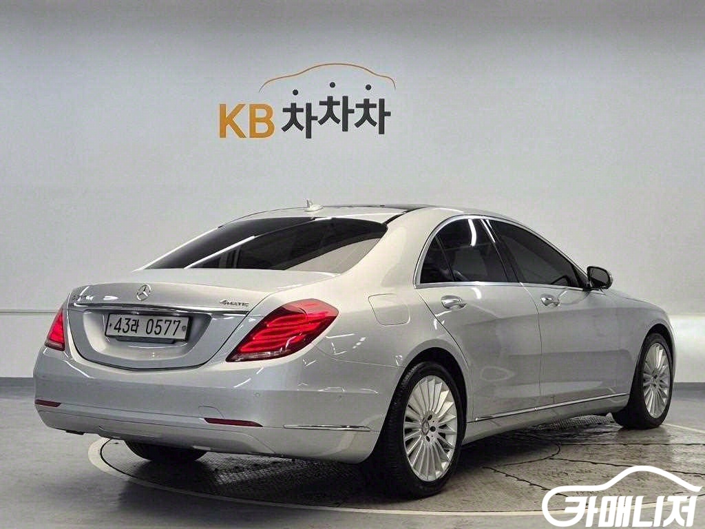 Mercedes-Benz S-Class S-Class-W222 S 350 d 4MATIC thumbnail 3