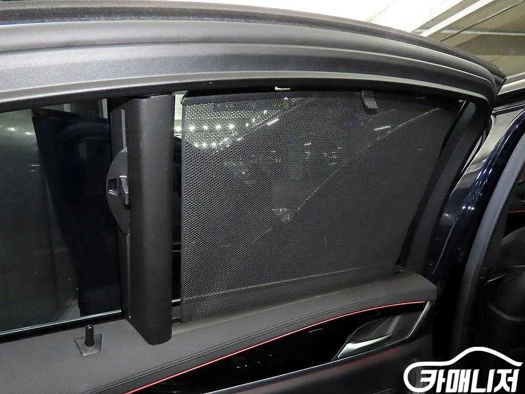 BMW 5 Series 520d thumbnail 13