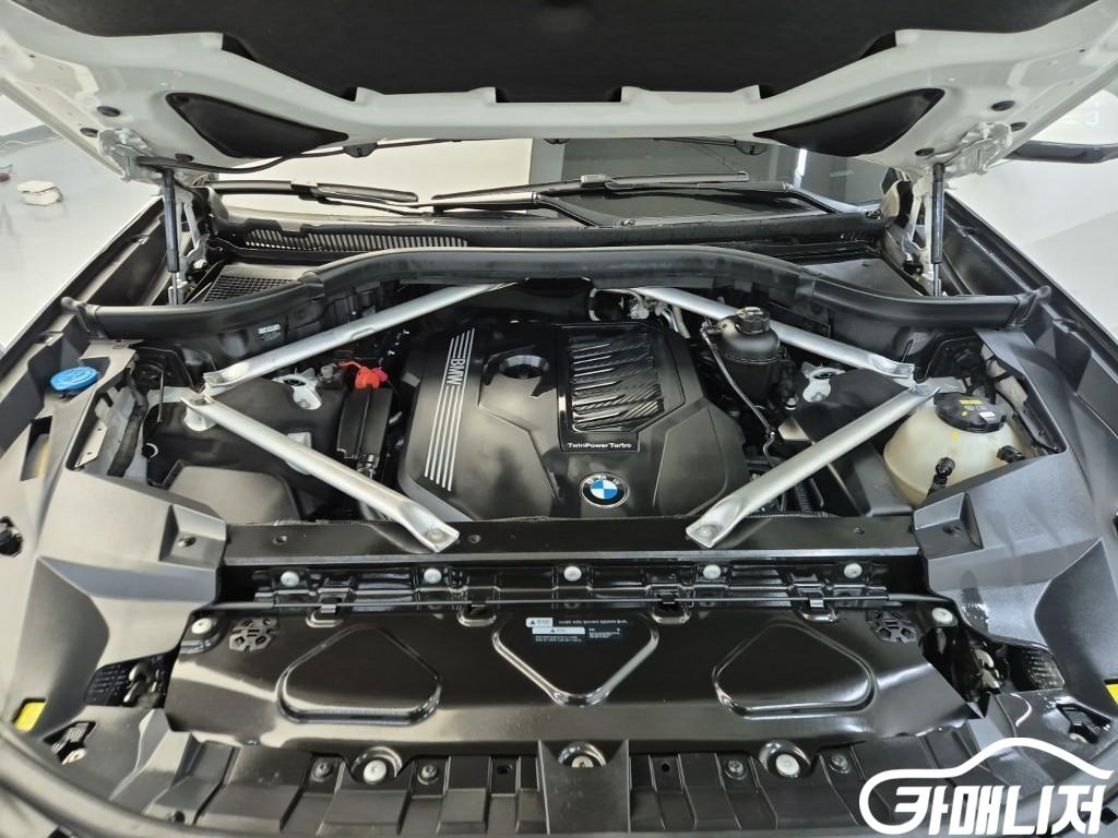 BMW X7 xDrive 40i M Sport thumbnail 5