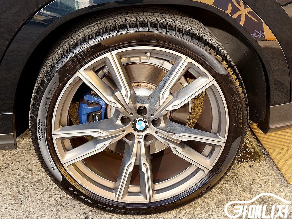 BMW X6 X6 M thumbnail 17