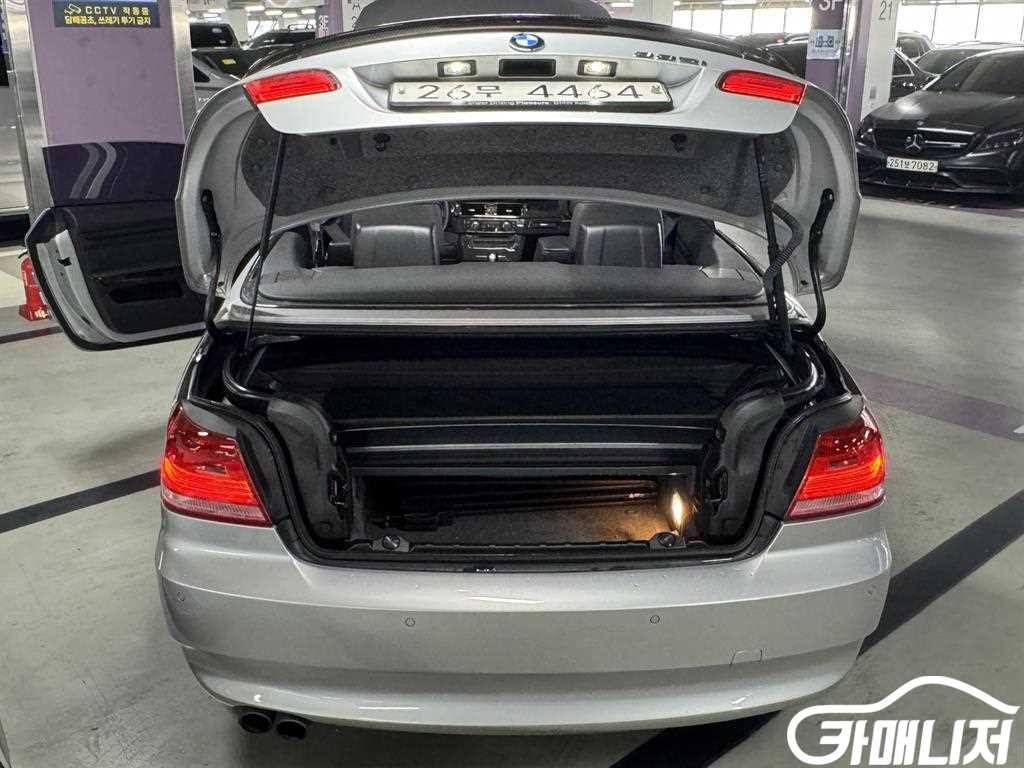 BMW 3 Series 328i Convertible thumbnail 20