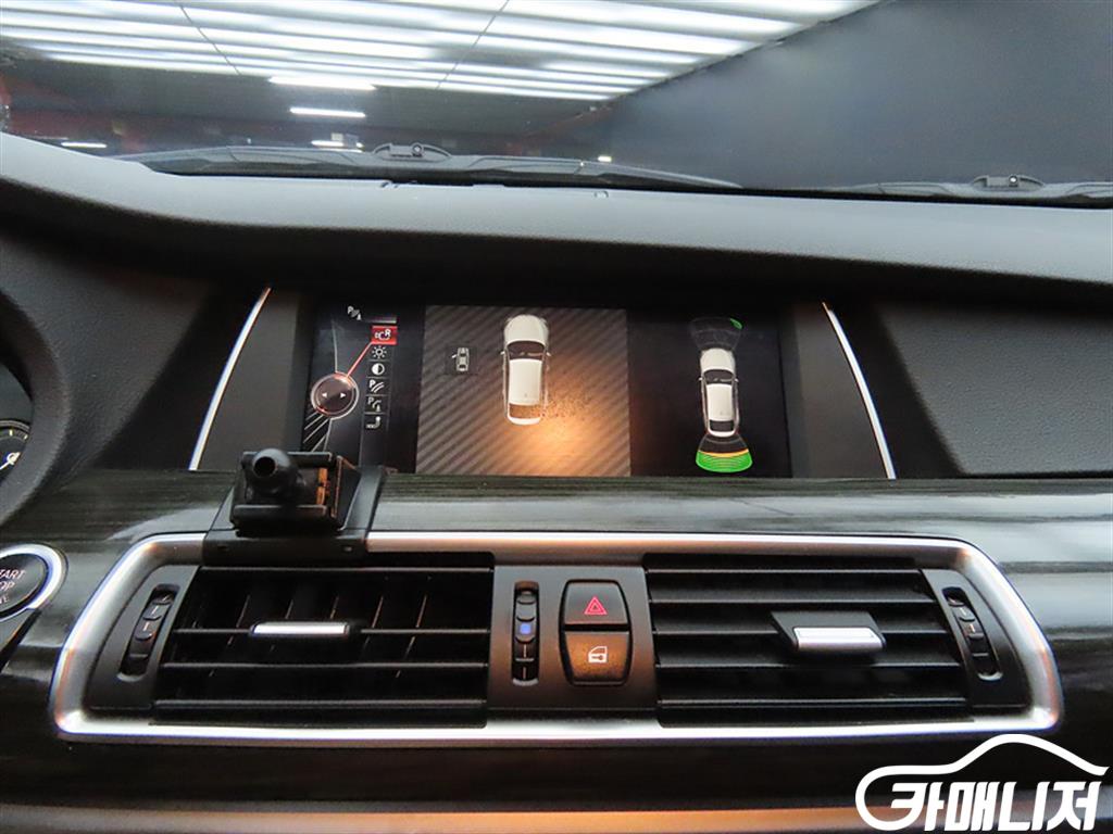 BMW Gran Turismo 5 Series GT GT 30d xDRIVE thumbnail 11