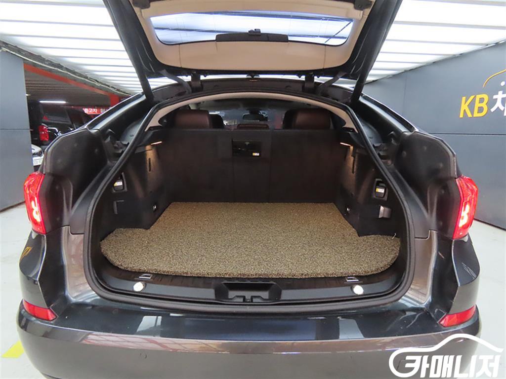 BMW Gran Turismo 5 Series GT GT 30d xDRIVE thumbnail 18