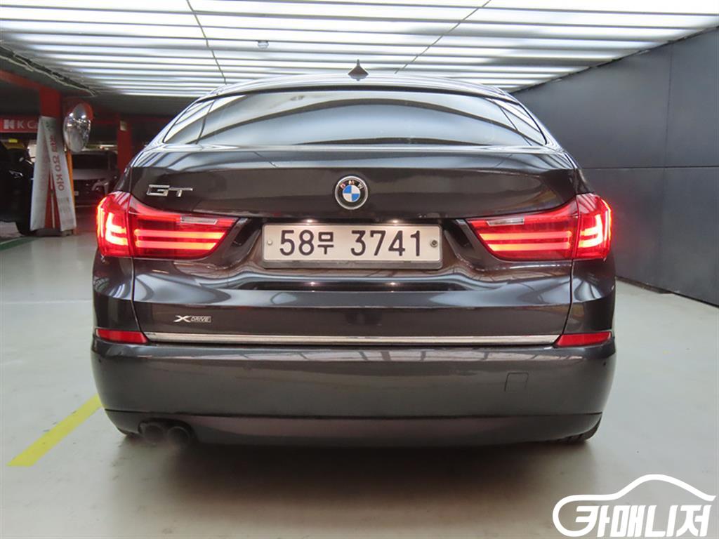 BMW Gran Turismo 5 Series GT GT 30d xDRIVE thumbnail 3