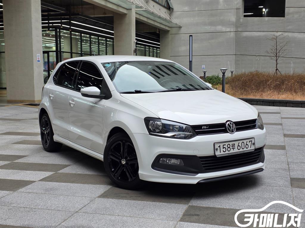 Volkswagen Polo 1.6 TDI R-LINE thumbnail 2
